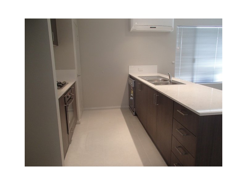 10 BOWLINE AVENUE, Alkimos WA 6038