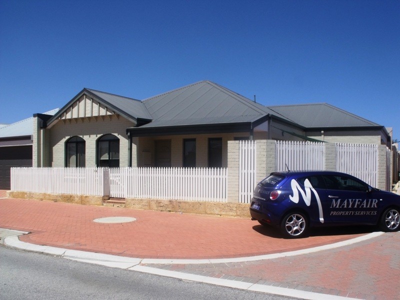 16 Marchwood Blvd, Butler WA 6036