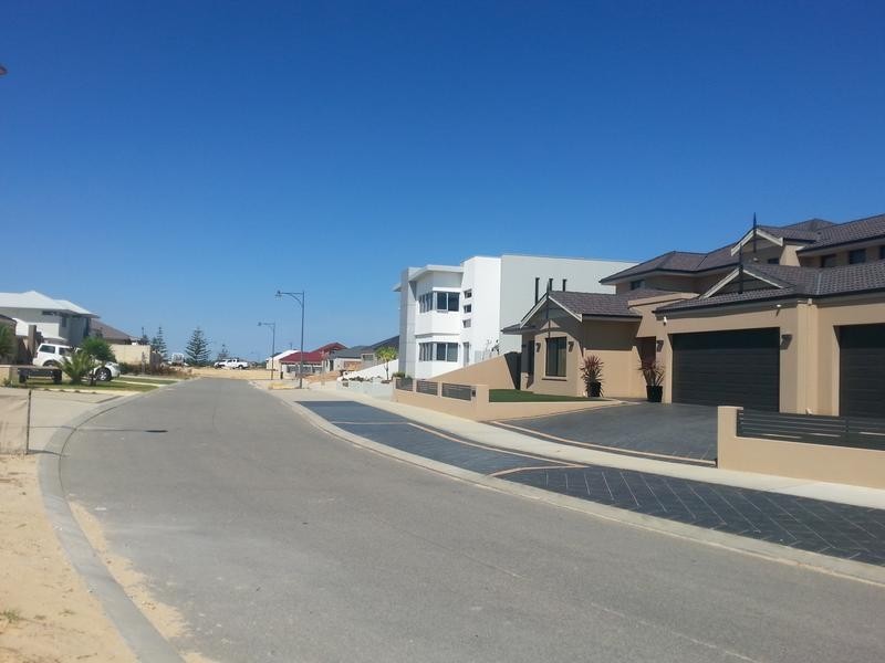 12 Dotterel Green, Jindalee WA 6036