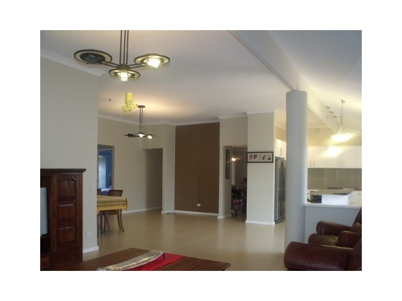 6 Bowen Lane, Mindarie WA 6030