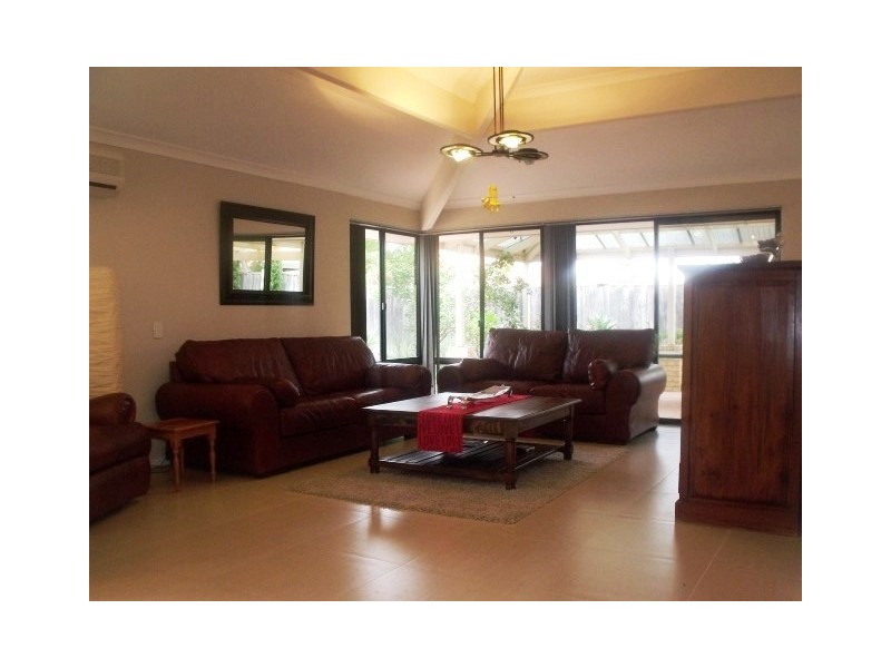 6 Bowen Lane, Mindarie WA 6030