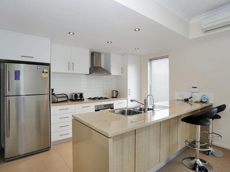 33 Ladera Drive, Clarkson WA 6030