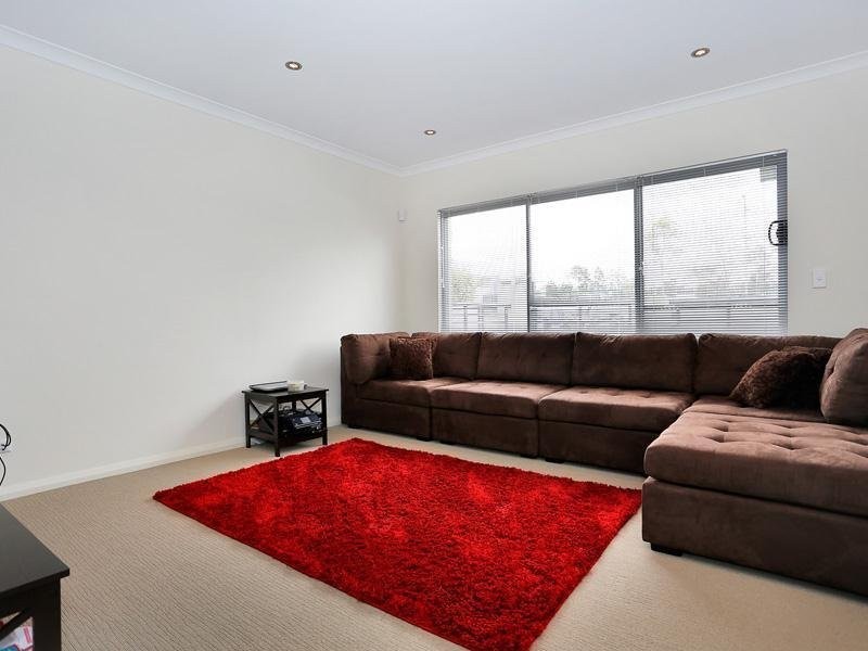 33 Ladera Drive, Clarkson WA 6030