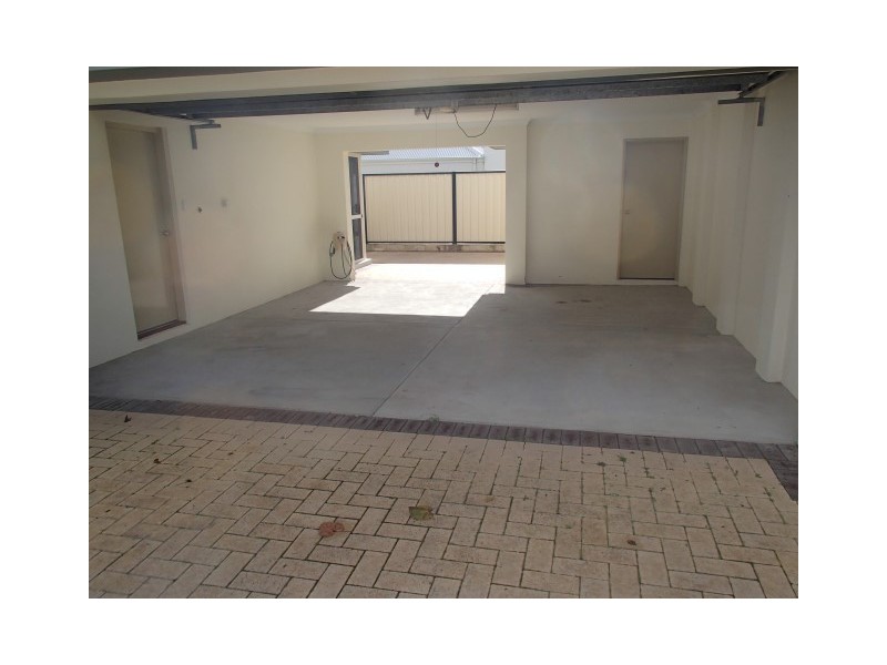 9 Marino Road, Clarkson WA 6030