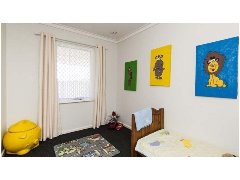 6 Cook Avenue, Hillarys WA 6025