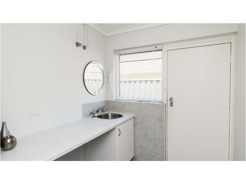 6 Cook Avenue, Hillarys WA 6025