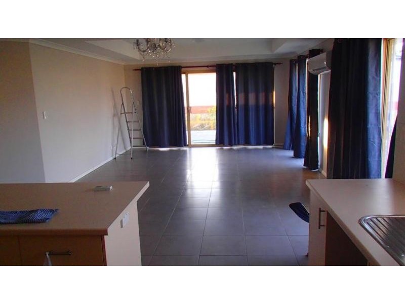 11 Carbine Loop, Banksia Grove WA 6031