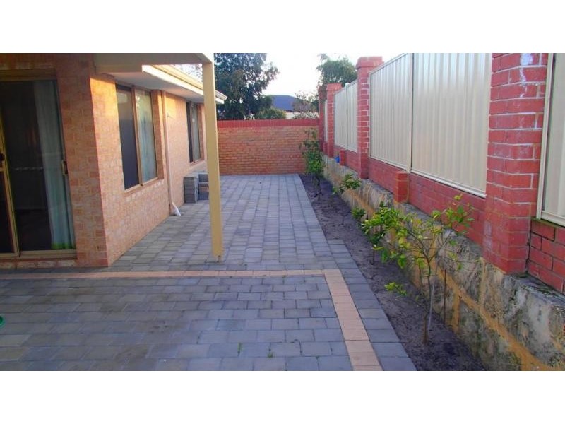 11 Carbine Loop, Banksia Grove WA 6031