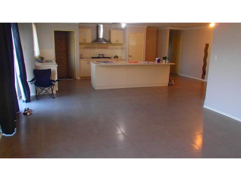 11 Carbine Loop, Banksia Grove WA 6031