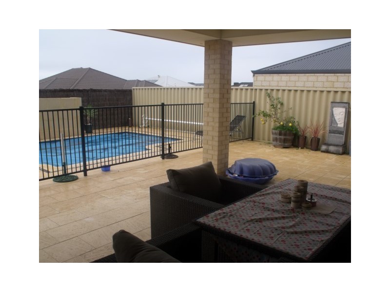 11 Costelloe Gardens, Butler WA 6036