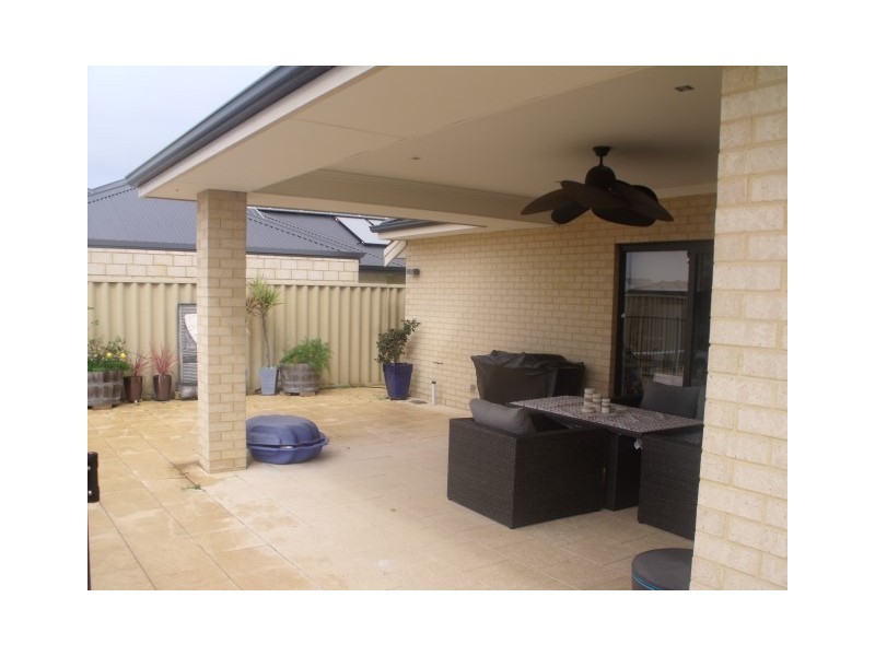 11 Costelloe Gardens, Butler WA 6036