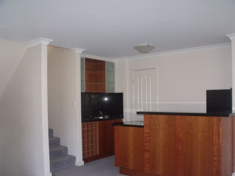 21 Rosslare Promenade, Mindarie WA 6030