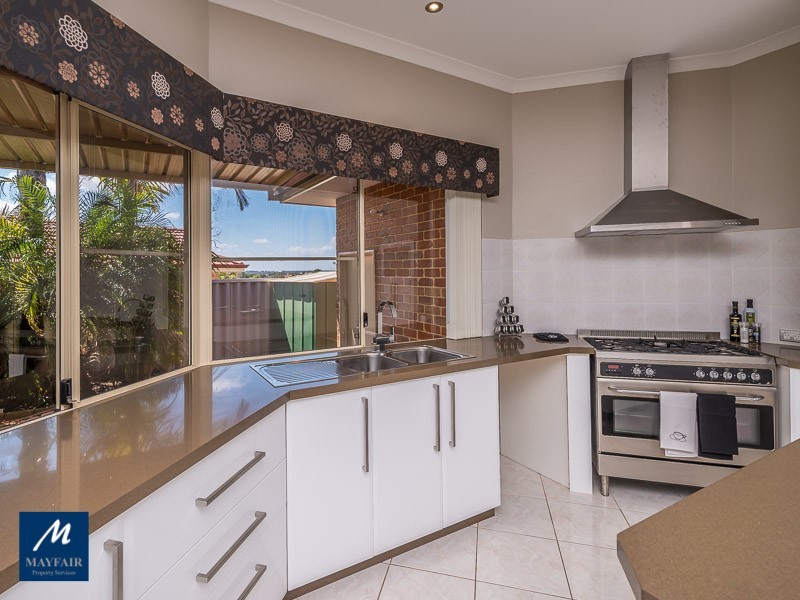 14 Lilystone Retreat, Landsdale WA 6065