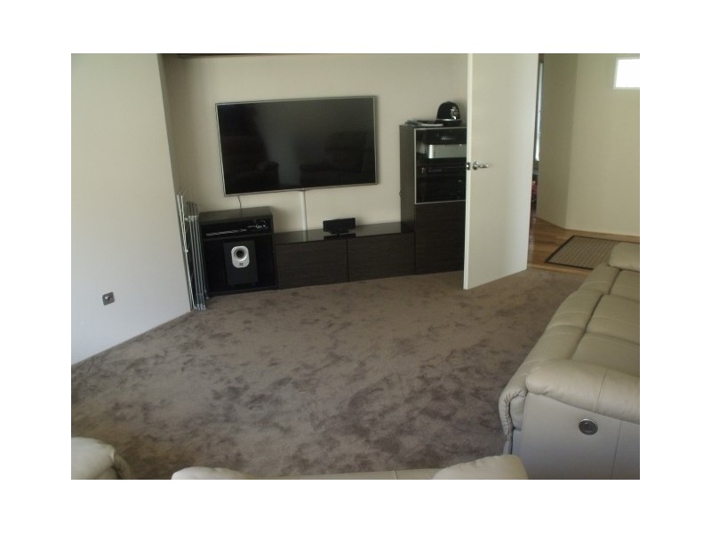 9 Triller Bend, Tapping WA 6065