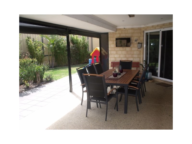 9 Triller Bend, Tapping WA 6065