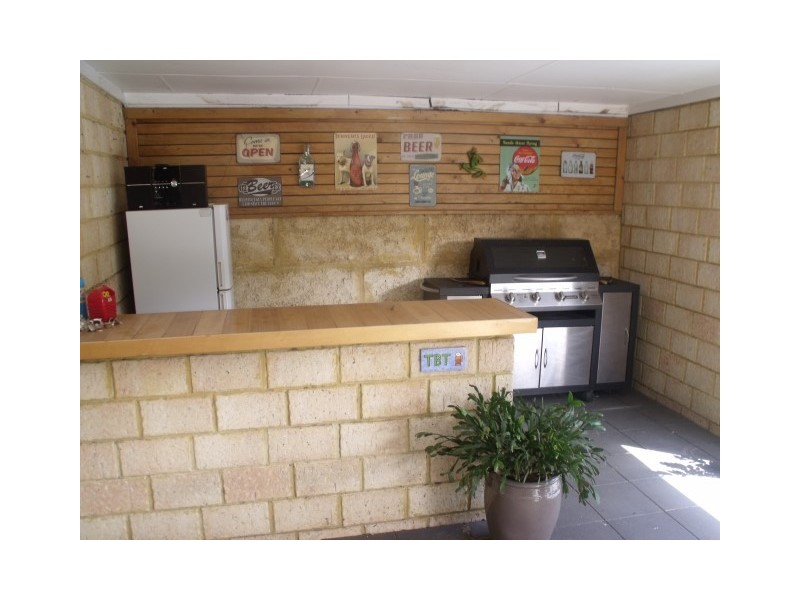 9 Triller Bend, Tapping WA 6065