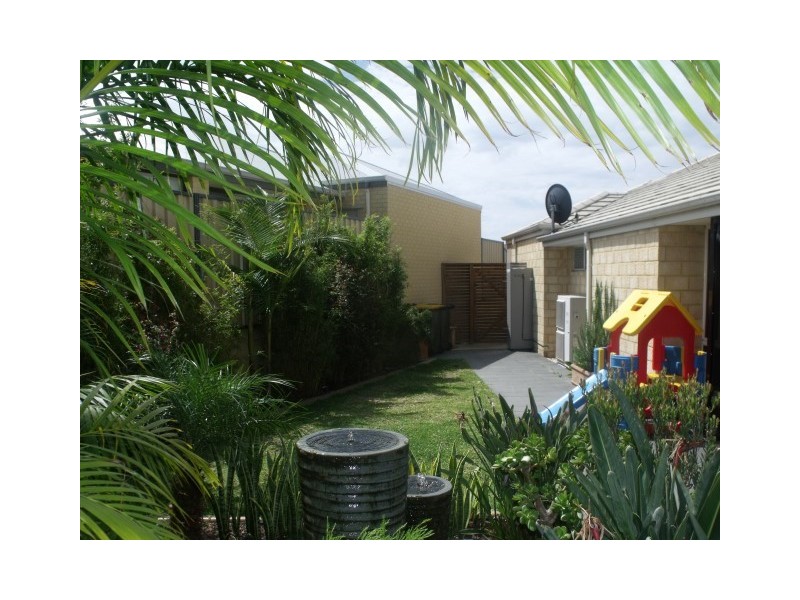 9 Triller Bend, Tapping WA 6065