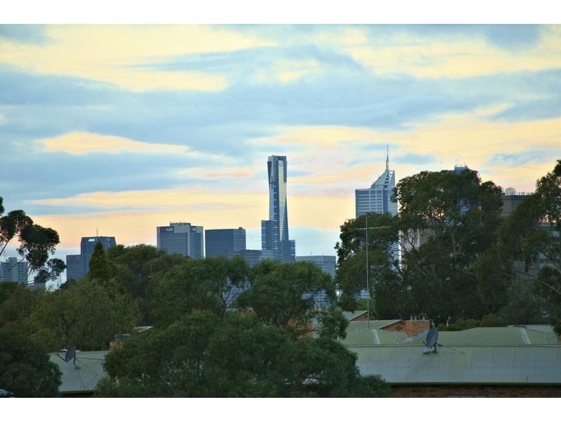 8 Burrowes Street, Ascot Vale VIC 3032