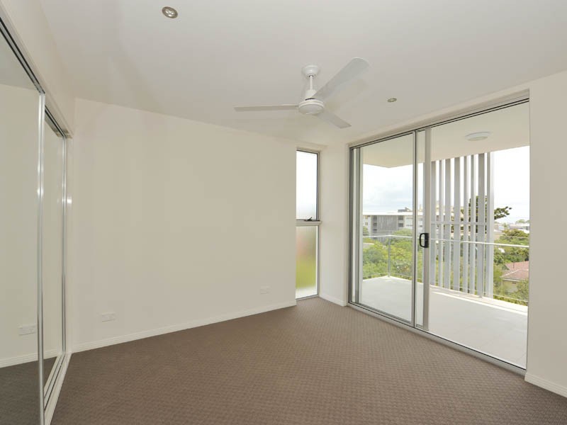 75 Sutton Street, Redcliffe QLD 4020