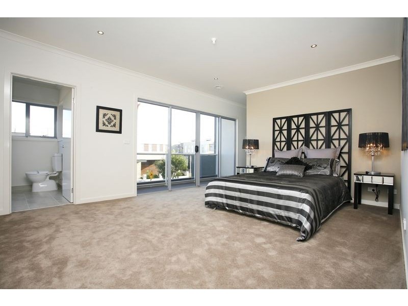 Caroline Springs VIC 3023