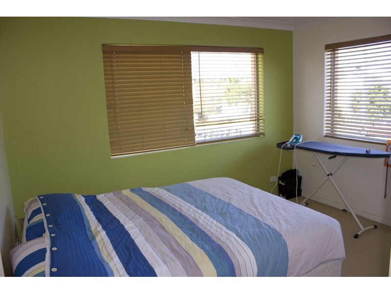 1/56 Kitchener Street, Coorparoo QLD 4151