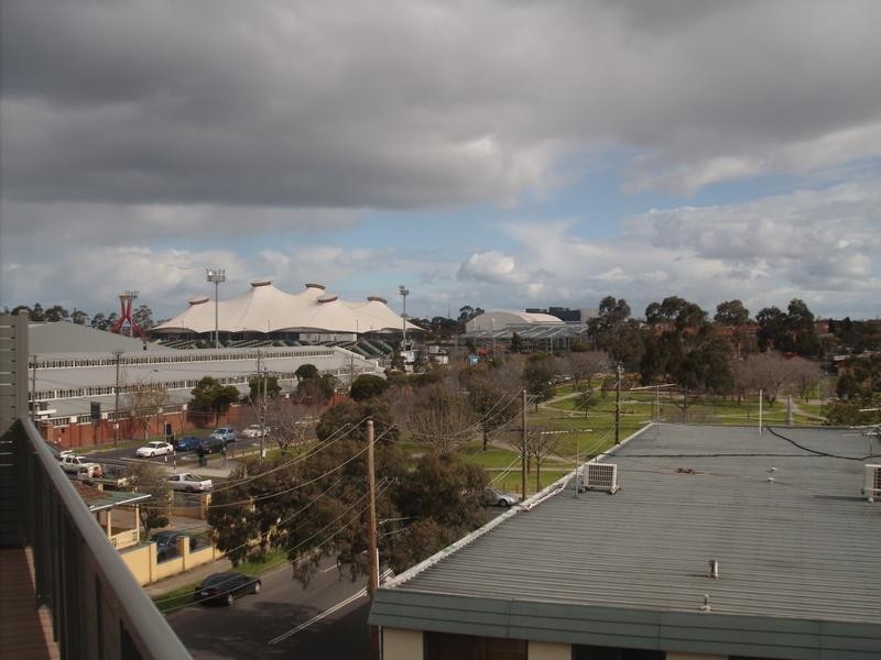 211/8 Burrowes Street, Ascot Vale VIC 3032