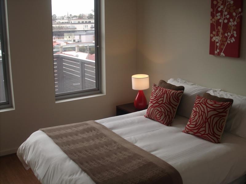 211/8 Burrowes Street, Ascot Vale VIC 3032