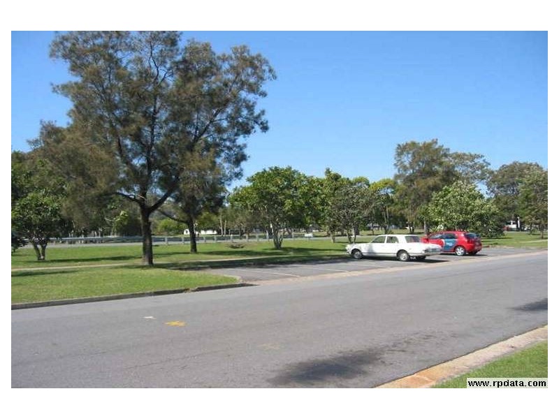 2/78 Sarawak Avenue, Palm Beach QLD 4221