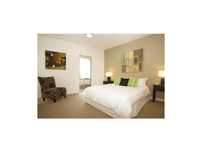 St Kilda VIC 3182