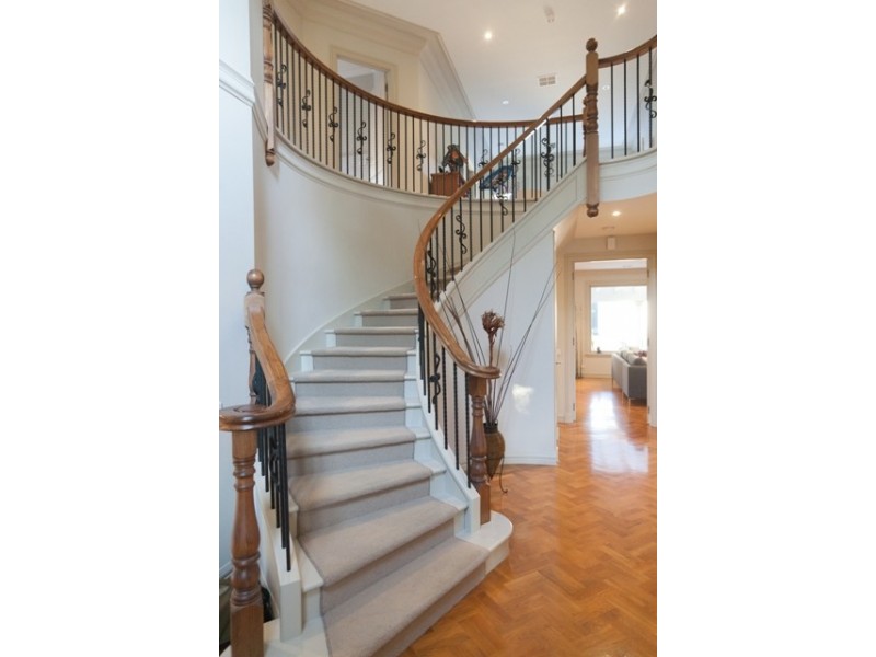 62 Strathfield Parade, Croydon VIC 3136