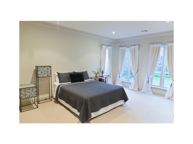 62 Strathfield Parade, Croydon VIC 3136