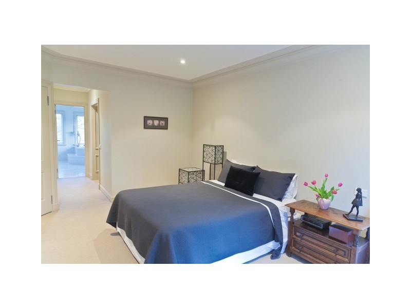 62 Strathfield Parade, Croydon VIC 3136