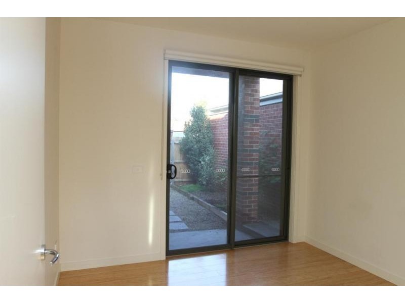 2/90 Bruce Street, Coburg VIC 3058