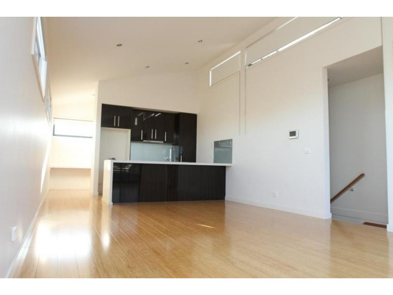 2/90 Bruce Street, Coburg VIC 3058