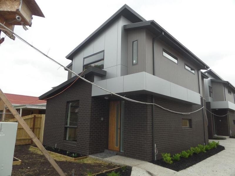 1/4 Essex Street, Pascoe Vale VIC 3044