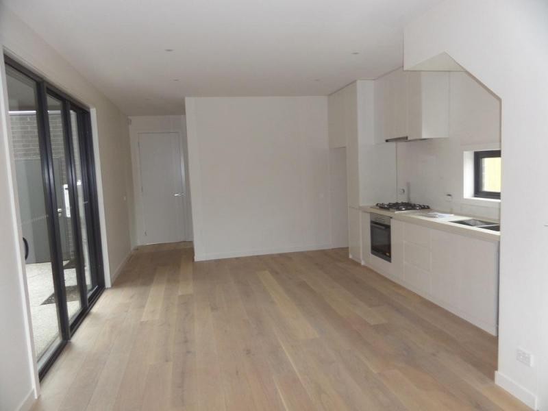 1/4 Essex Street, Pascoe Vale VIC 3044