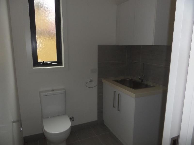 1/4 Essex Street, Pascoe Vale VIC 3044