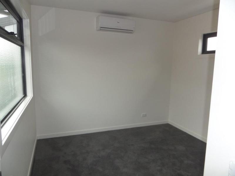 1/4 Essex Street, Pascoe Vale VIC 3044