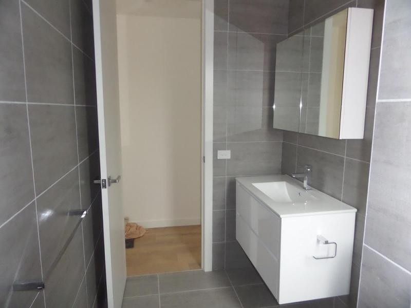 1/4 Essex Street, Pascoe Vale VIC 3044