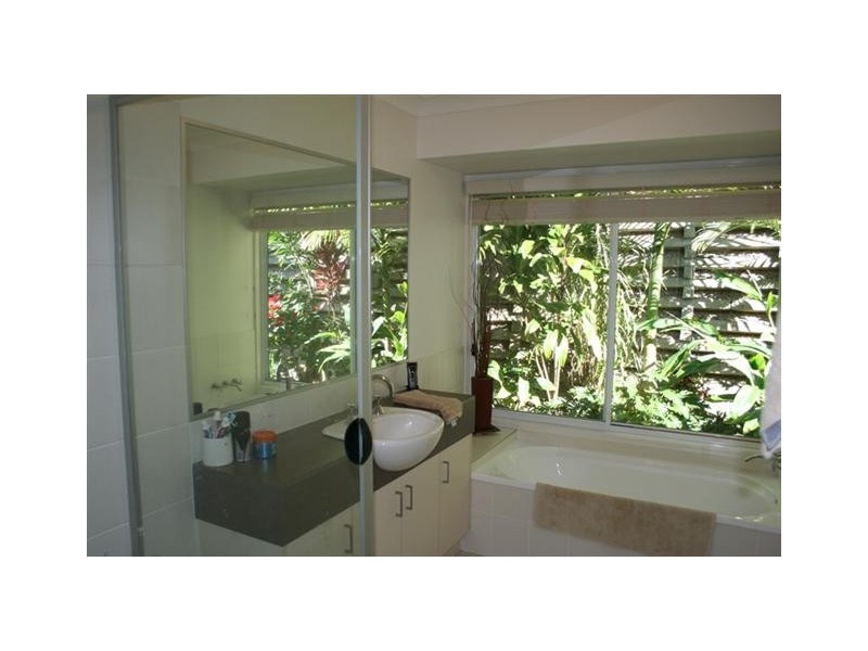 12 Barnes Drive, Buderim QLD 4556
