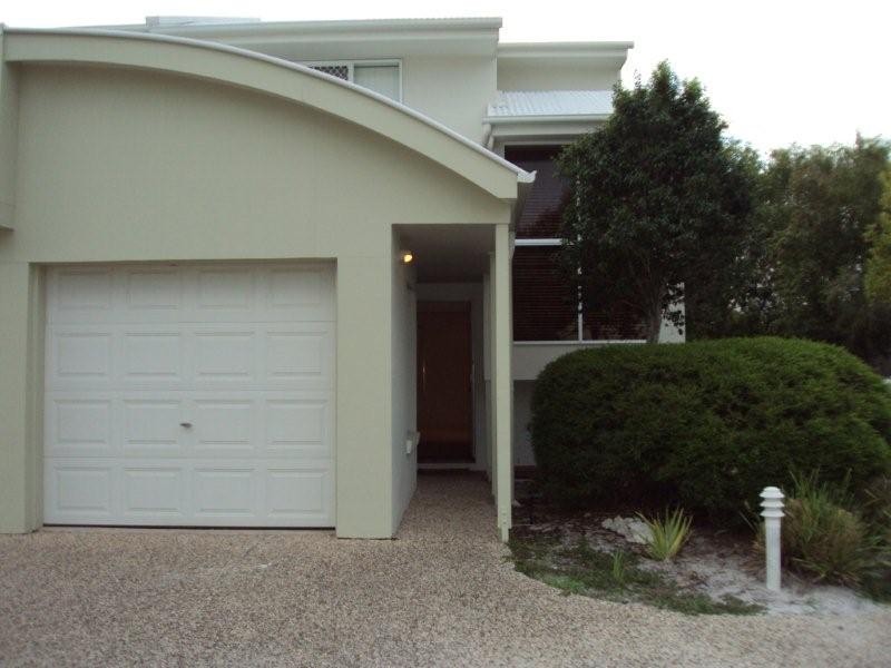 6/1-3 Beacon Court, Sunrise Beach QLD 4567