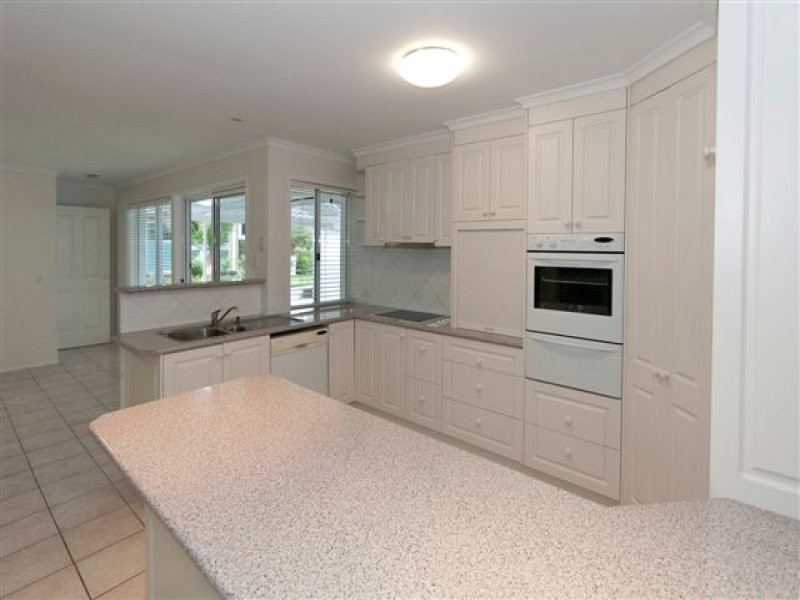 8 Akounah Crescent, Buddina QLD 4575