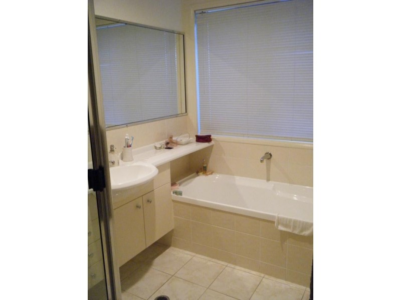 20 Seychelles Place, Kawana Island QLD 4575