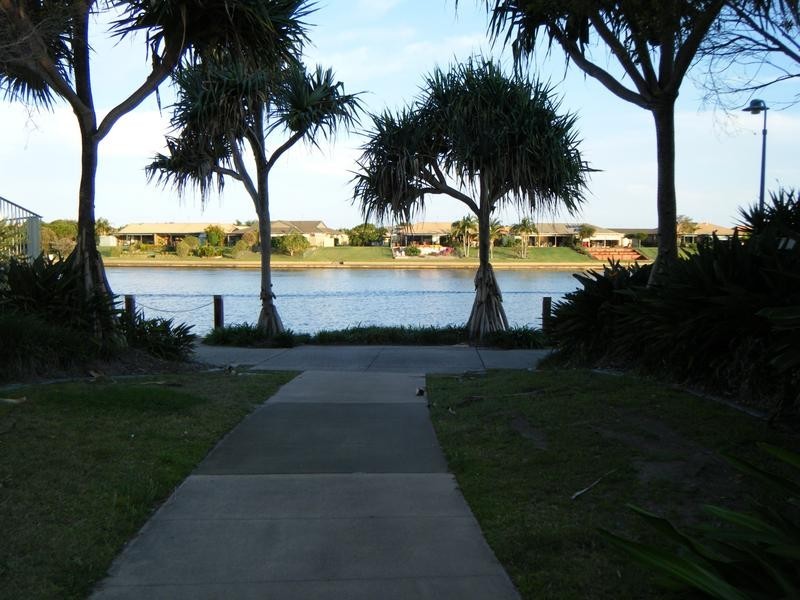 20 Seychelles Place, Kawana Island QLD 4575