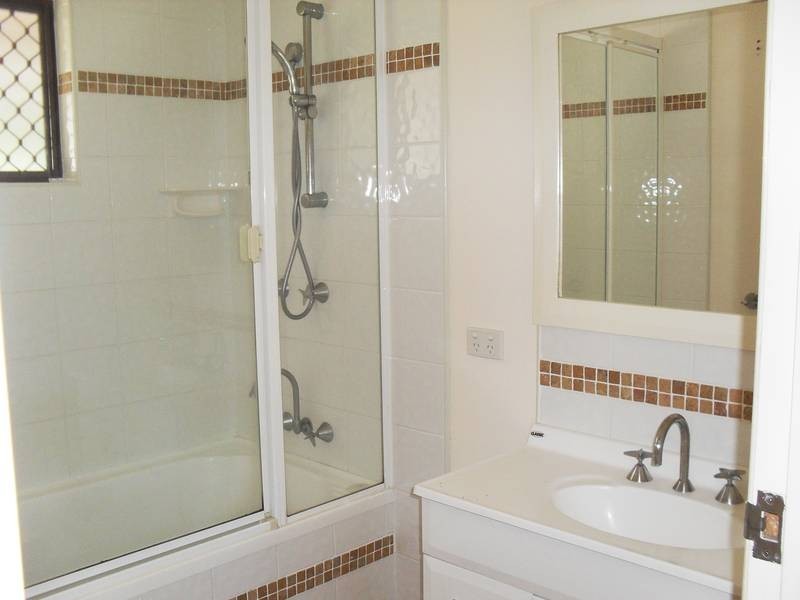4 Lake Court, Maroochydore QLD 4558