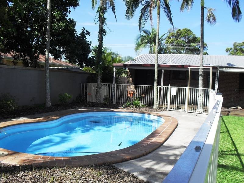 4 Lake Court, Maroochydore QLD 4558