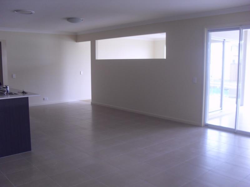 3 Lark Circuit, Mountain Creek QLD 4557