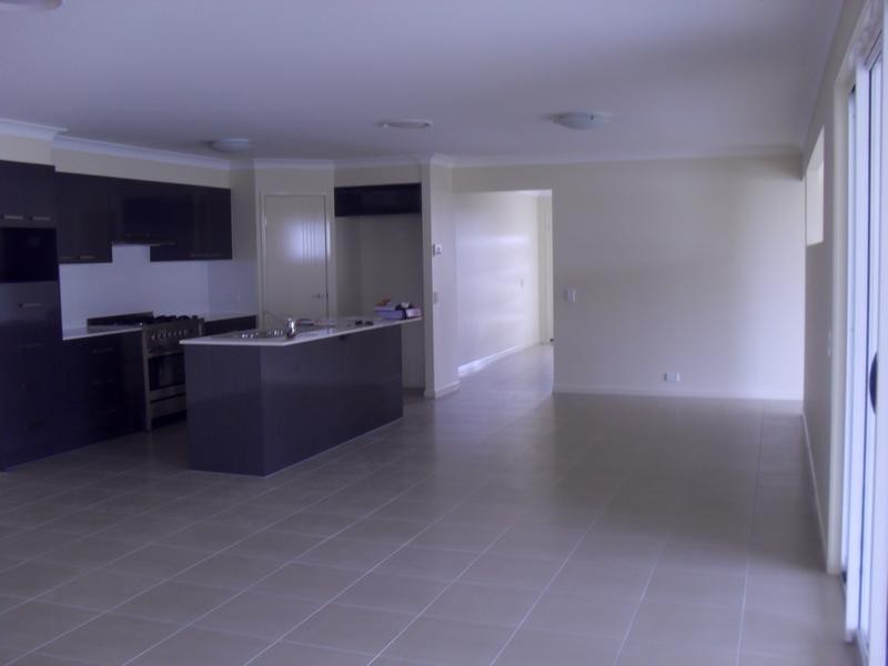 3 Lark Circuit, Mountain Creek QLD 4557