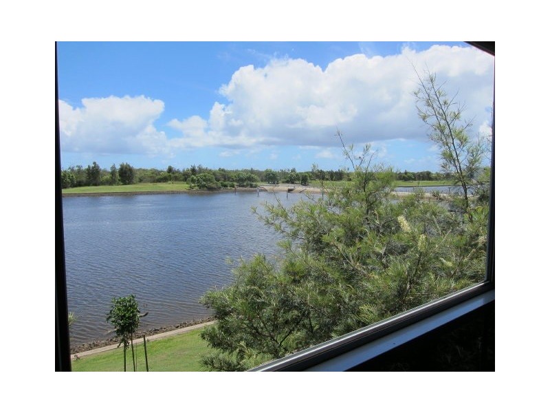 4/23 Premier Circuit, Warana QLD 4575