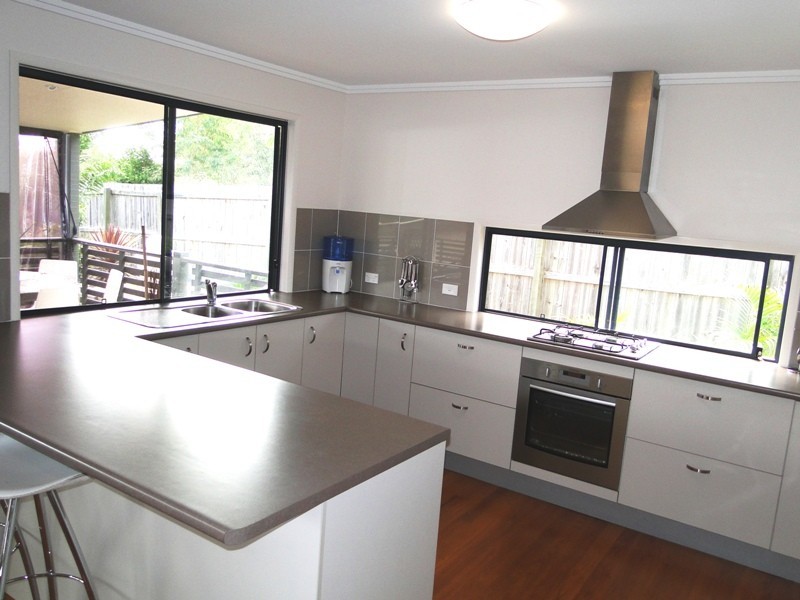 6 Cullen Drive, Little Mountain QLD 4551